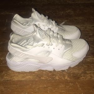Men’s Nike Air Huarache Tennis Shoes